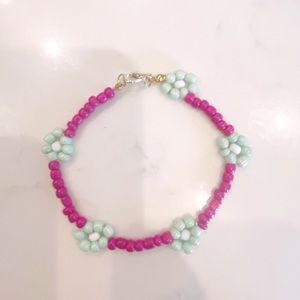 50% OFF Handmade Flower Bracelet | Pink, Green